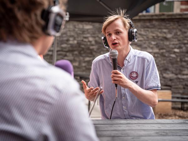 Deel je verhaal op VlotCast
