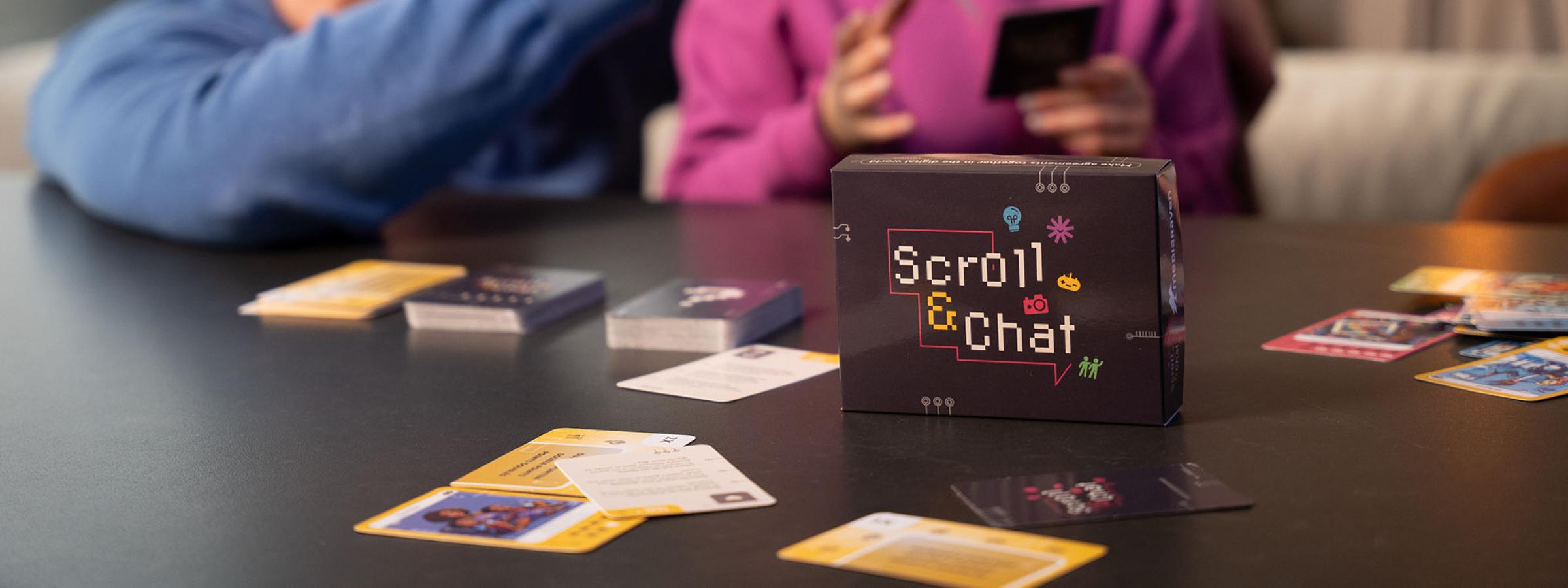 Scroll & Chat